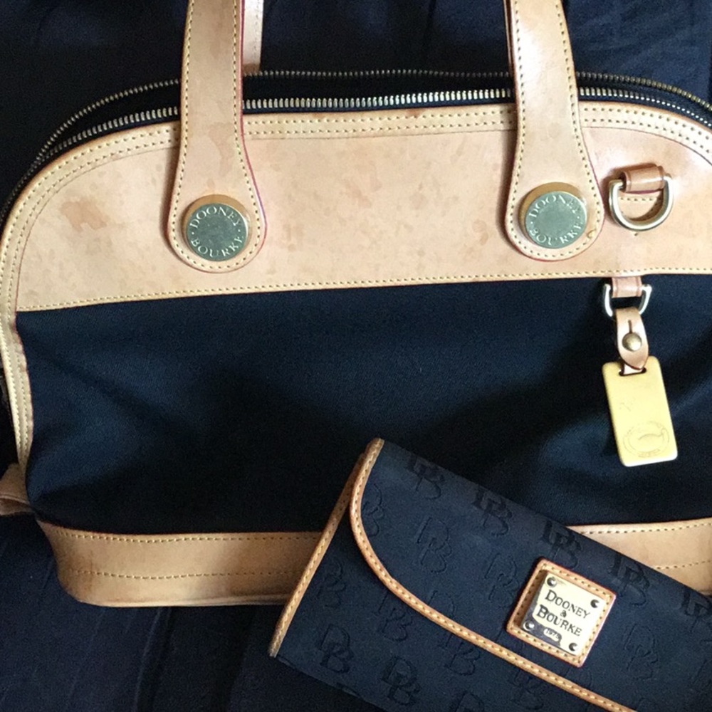 Beautiful Dooney & Burke Purse